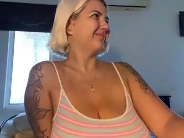 Checkout our bisexual models exhibit their sophisticated live shows where they lay bare, and masturbate for your enjoyment.