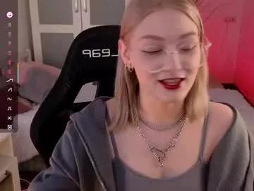 cam to cam sexiness with Girls streamers. Explore the newest collection of intense camshows from our capable horny hosts.