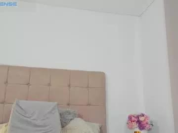 cam to cam sexiness with Girls streamers. Explore the newest collection of intense camshows from our capable horny hosts.