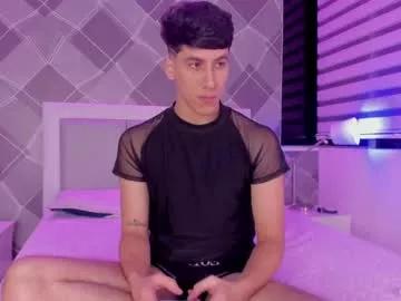 alan_phoenixx from Chaturbate is Freechat