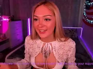 cam to cam sexiness with Girls streamers. Explore the newest collection of intense camshows from our capable horny hosts.