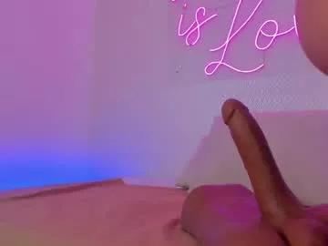cam to cam sexiness with Girls streamers. Explore the newest collection of intense camshows from our capable horny hosts.
