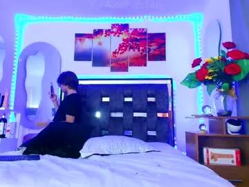 cam to cam sexiness with Girls streamers. Explore the newest collection of intense camshows from our capable horny hosts.