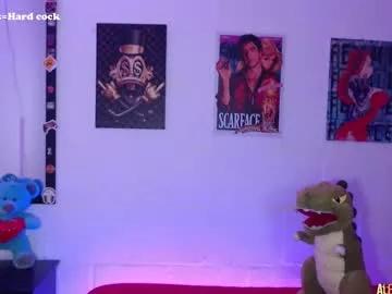 cam to cam sexiness with Girls streamers. Explore the newest collection of intense camshows from our capable horny hosts.