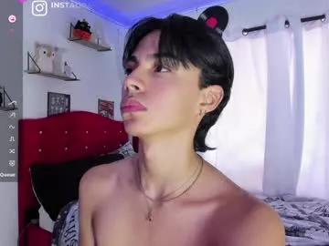 cam to cam sexiness with Girls streamers. Explore the newest collection of intense camshows from our capable horny hosts.