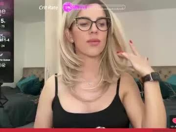 cam to cam sexiness with Girls streamers. Explore the newest collection of intense camshows from our capable horny hosts.