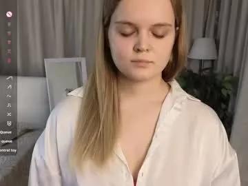 cam to cam sexiness with Girls streamers. Explore the newest collection of intense camshows from our capable horny hosts.