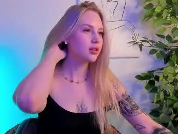 cam to cam sexiness with Girls streamers. Explore the newest collection of intense camshows from our capable horny hosts.