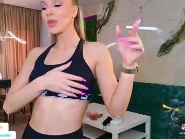 cam to cam sexiness with Girls streamers. Explore the newest collection of intense camshows from our capable horny hosts.