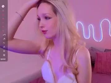 cam to cam sexiness with Girls streamers. Explore the newest collection of intense camshows from our capable horny hosts.