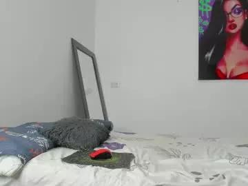 cam to cam sexiness with Girls streamers. Explore the newest collection of intense camshows from our capable horny hosts.