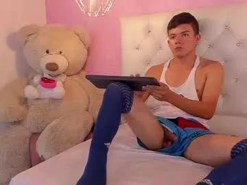 cam to cam sexiness with Girls streamers. Explore the newest collection of intense camshows from our capable horny hosts.