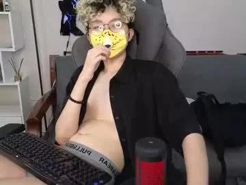 cam to cam sexiness with Girls streamers. Explore the newest collection of intense camshows from our capable horny hosts.