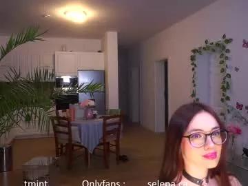 cam to cam sexiness with Girls streamers. Explore the newest collection of intense camshows from our capable horny hosts.