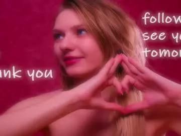 cam to cam sexiness with Girls streamers. Explore the newest collection of intense camshows from our capable horny hosts.