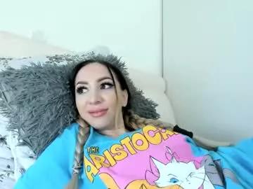 cam to cam sexiness with Girls streamers. Explore the newest collection of intense camshows from our capable horny hosts.