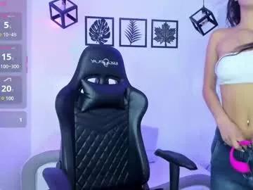 cam to cam sexiness with Girls streamers. Explore the newest collection of intense camshows from our capable horny hosts.