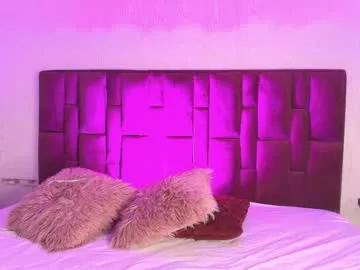 cam to cam sexiness with Girls streamers. Explore the newest collection of intense camshows from our capable horny hosts.