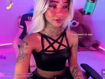 cam to cam sexiness with Girls streamers. Explore the newest collection of intense camshows from our capable horny hosts.