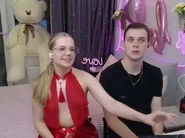 cam to cam sexiness with Girls streamers. Explore the newest collection of intense camshows from our capable horny hosts.