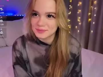 cam to cam sexiness with Girls streamers. Explore the newest collection of intense camshows from our capable horny hosts.