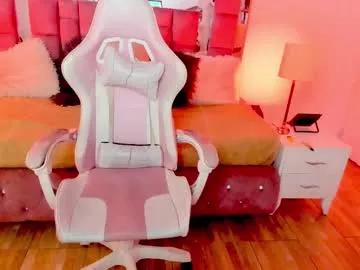 cam to cam sexiness with Girls streamers. Explore the newest collection of intense camshows from our capable horny hosts.
