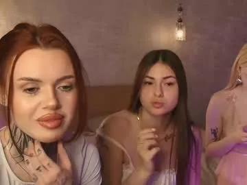 cam to cam sexiness with Girls streamers. Explore the newest collection of intense camshows from our capable horny hosts.