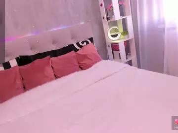 cam to cam sexiness with Girls streamers. Explore the newest collection of intense camshows from our capable horny hosts.