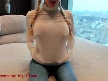 cam to cam sexiness with Girls streamers. Explore the newest collection of intense camshows from our capable horny hosts.