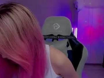 cam to cam sexiness with Girls streamers. Explore the newest collection of intense camshows from our capable horny hosts.