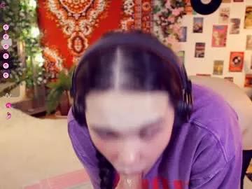 cam to cam sexiness with Girls streamers. Explore the newest collection of intense camshows from our capable horny hosts.