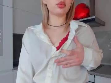 cam to cam sexiness with Girls streamers. Explore the newest collection of intense camshows from our capable horny hosts.