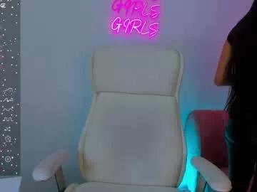 cam to cam sexiness with Girls streamers. Explore the newest collection of intense camshows from our capable horny hosts.