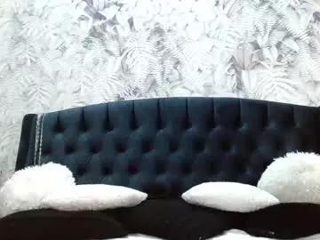 cam to cam sexiness with Girls streamers. Explore the newest collection of intense camshows from our capable horny hosts.
