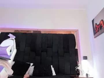 cam to cam sexiness with Girls streamers. Explore the newest collection of intense camshows from our capable horny hosts.