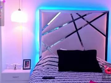 cam to cam sexiness with Girls streamers. Explore the newest collection of intense camshows from our capable horny hosts.