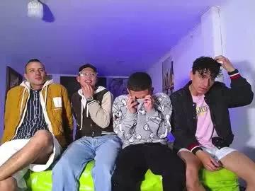 Streaming cum slutz: Activate your senses with our specialised livestreamers, who make interacting sweet and kinky at the same time.