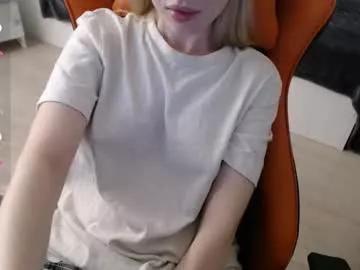 cam to cam sexiness with Girls streamers. Explore the newest collection of intense camshows from our capable horny hosts.