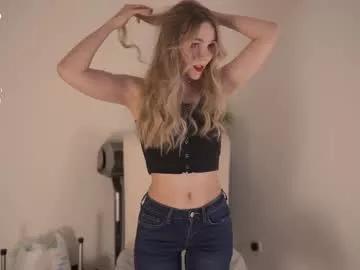 cam to cam sexiness with Girls streamers. Explore the newest collection of intense camshows from our capable horny hosts.