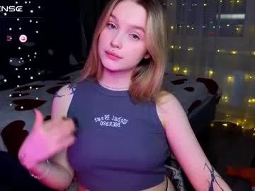 cam to cam sexiness with Girls streamers. Explore the newest collection of intense camshows from our capable horny hosts.
