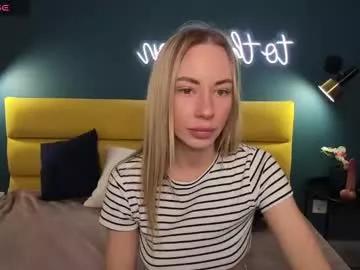 cam to cam sexiness with Girls streamers. Explore the newest collection of intense camshows from our capable horny hosts.