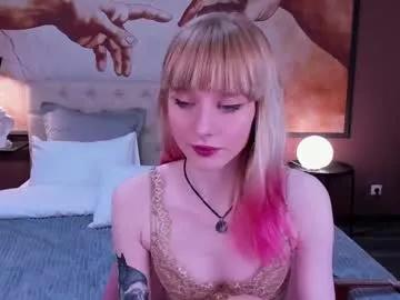 cam to cam sexiness with Girls streamers. Explore the newest collection of intense camshows from our capable horny hosts.