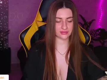 cam to cam sexiness with Girls streamers. Explore the newest collection of intense camshows from our capable horny hosts.