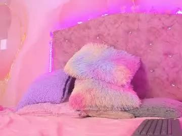 cam to cam sexiness with Girls streamers. Explore the newest collection of intense camshows from our capable horny hosts.