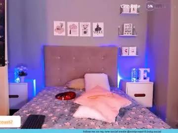 cam to cam sexiness with Girls streamers. Explore the newest collection of intense camshows from our capable horny hosts.