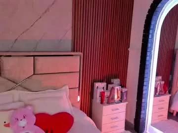 cam to cam sexiness with Girls streamers. Explore the newest collection of intense camshows from our capable horny hosts.