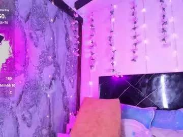 cam to cam sexiness with Girls streamers. Explore the newest collection of intense camshows from our capable horny hosts.