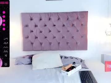 cam to cam sexiness with Girls streamers. Explore the newest collection of intense camshows from our capable horny hosts.