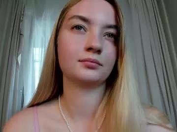 Satisfy your wildest adult live sex cam room wishes with our feet page! Enter and browse our huge variety of feet livestreamers today!