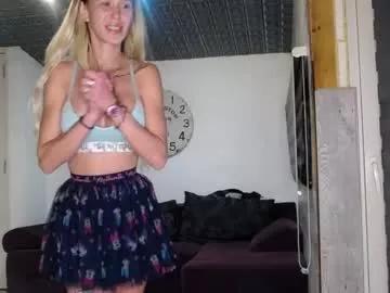 cam to cam sexiness with Girls streamers. Explore the newest collection of intense camshows from our capable horny hosts.